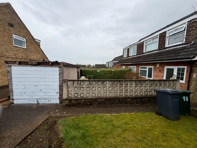 Driveway &amp; Garage.jpg