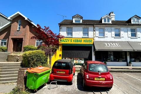 Flat for sale, 82B Croydon Road, Caterham, Surrey, CR3 6QD