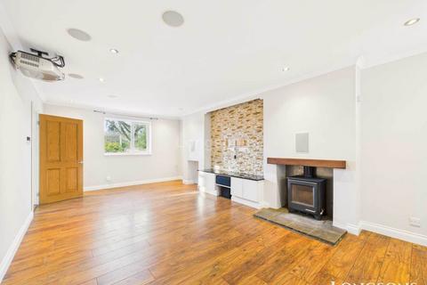 4 bedroom semi-detached house for sale, The Oaklands, Swaffham