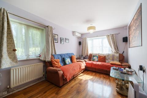 3 bedroom end of terrace house for sale, Trubshaw Road, Southall, London, UB2