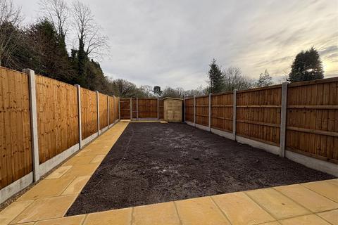 3 bedroom end of terrace house for sale, Birmingham Road, Blakedown