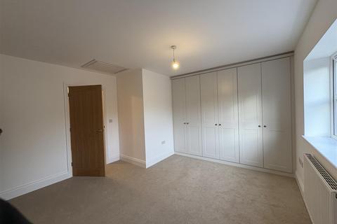 3 bedroom end of terrace house for sale, Birmingham Road, Blakedown