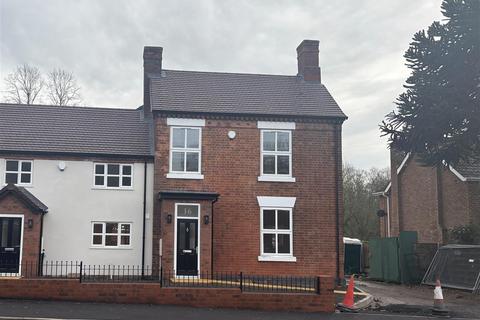 3 bedroom end of terrace house for sale, Birmingham Road, Blakedown