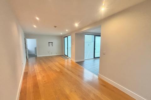 4 bedroom detached house to rent, Castle View, Clyne Castle, Swansea