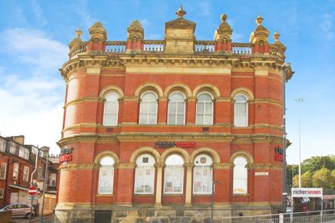 1 bedroom flat for sale, BELGRAVE COURT, 74 A NEW BRIGGATE, LEEDS, LS1