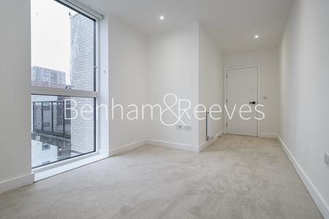 2 bedroom apartment to rent, Staines Road, Hounslow TW3