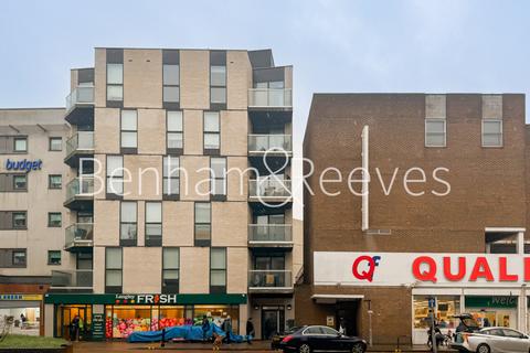 2 bedroom apartment to rent, Staines Road, Hounslow TW3