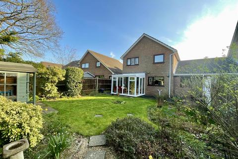 4 bedroom link detached house for sale, Beacon Walk, Tenterden, Kent