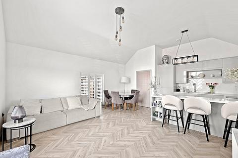 1 bedroom apartment for sale, High Street, Ongar, CM5