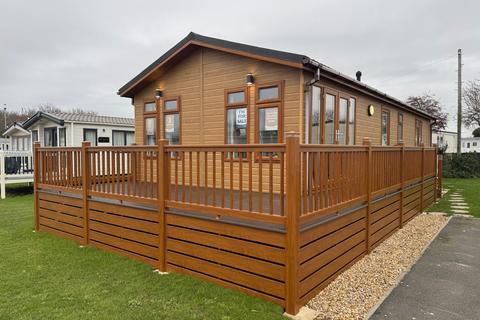 undefined, Immaculate Pre-Loved Lodge Solent Breezes Holiday Park, Southampton SO31