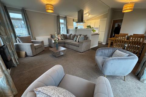 undefined, Immaculate Pre-Loved Lodge Solent Breezes Holiday Park, Southampton SO31