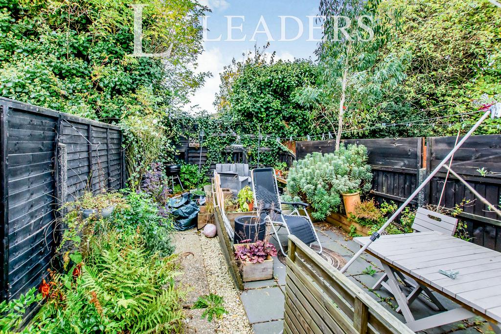 10 Rear Garden