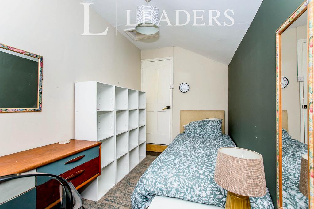 7 Bedroom 2