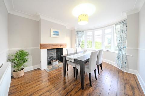3 bedroom semi-detached house for sale, Fearnville View, Leeds