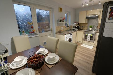 3 bedroom semi-detached house for sale, Newham Close, Leicester