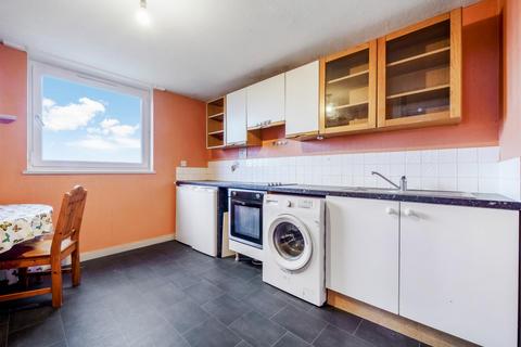 2 bedroom flat for sale, Wicksteed House, Brentford, TW8