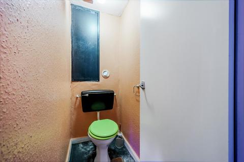 2 bedroom flat for sale, Wicksteed House, Brentford, TW8