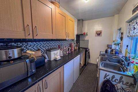 2 bedroom terraced house for sale, Clarence Road, Worksop S80