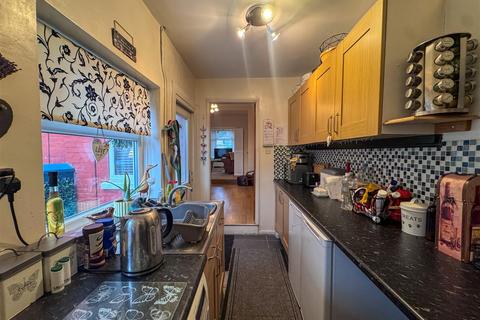 2 bedroom terraced house for sale, Clarence Road, Worksop S80