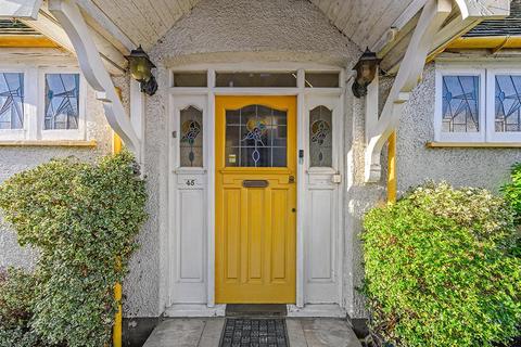 4 bedroom semi-detached bungalow for sale, Silverthorn Gardens, Chingford