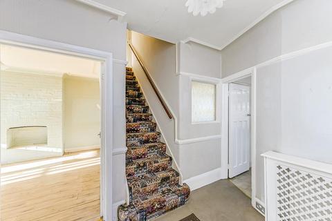 4 bedroom semi-detached bungalow for sale, Silverthorn Gardens, Chingford