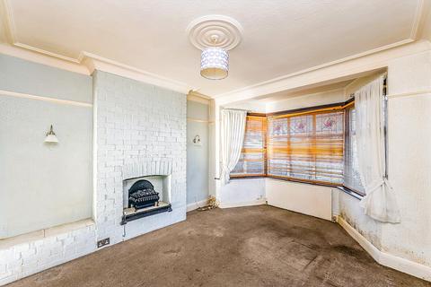 4 bedroom semi-detached bungalow for sale, Silverthorn Gardens, Chingford