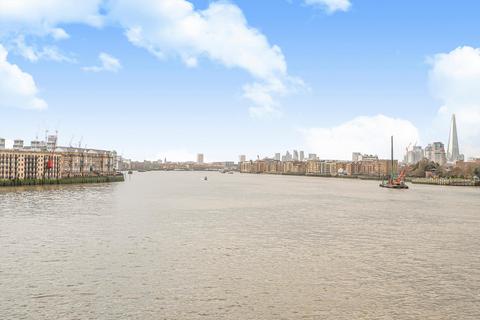 2 bedroom flat for sale, Narrow Street, London, E14