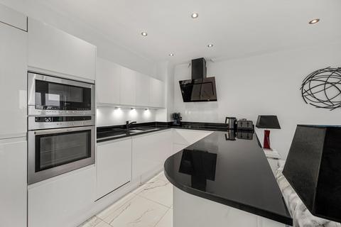 2 bedroom flat for sale, Narrow Street, London, E14
