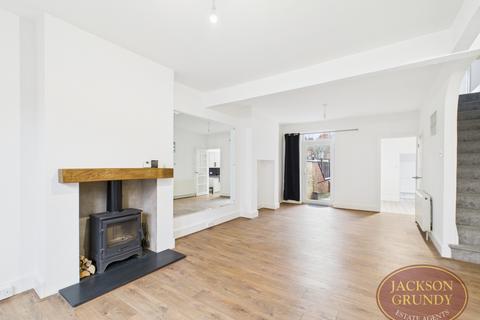 3 bedroom terraced house for sale, Roseholme Road, Northampton, NN1 4TQ