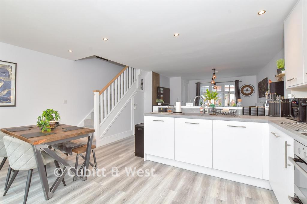 Lounge/ Kitchen