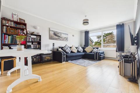 2 bedroom flat for sale, Russell Court, Bridge Close, Lancing, BN15 8BP