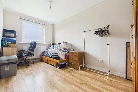 2 bedroom flat for sale, Russell Court, Bridge Close, Lancing, BN15 8BP