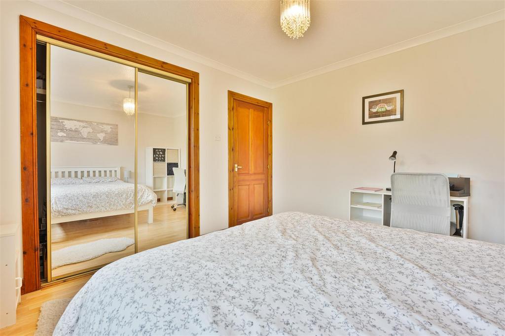 25 - bedroom 2.jpg