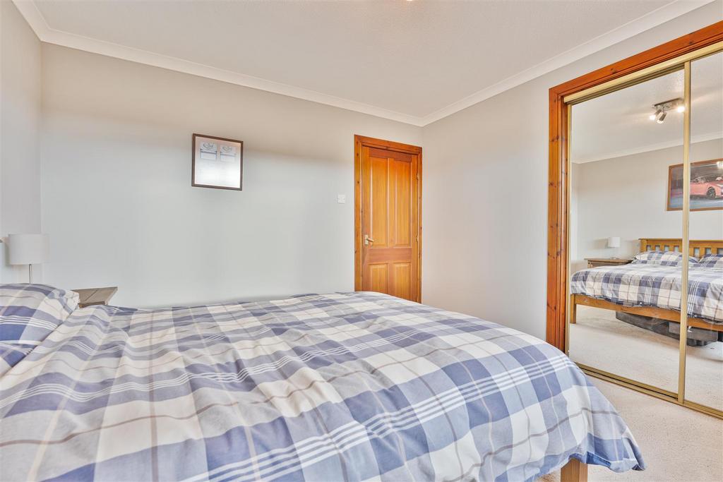 27 - bedroom 3.jpg