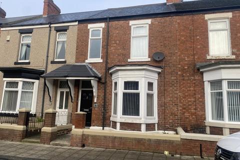 3 bedroom terraced house to rent, Oxford Avenue, South Shields