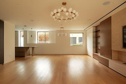 3 bedroom apartment to rent, St Mary Abbots Place, Kensington, W8