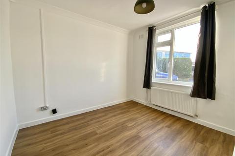 undefined, Kingston Avenue, Stony Stratford, Milton Keynes