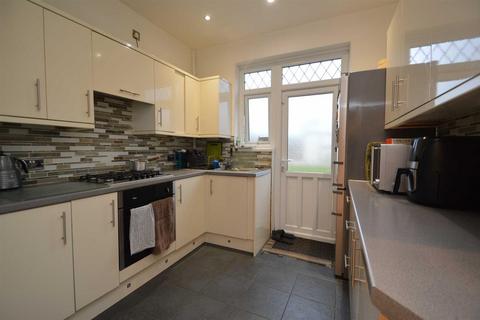3 bedroom semi-detached house for sale, Roding Lane South, Redbridge