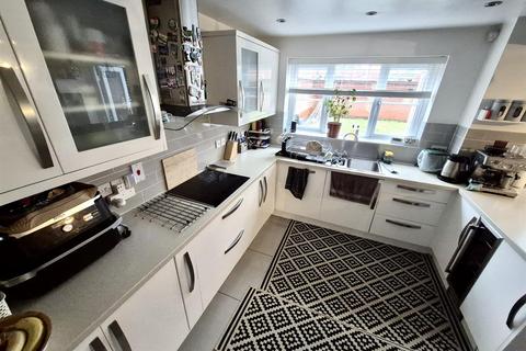 undefined, Passionflower Close, Bedworth