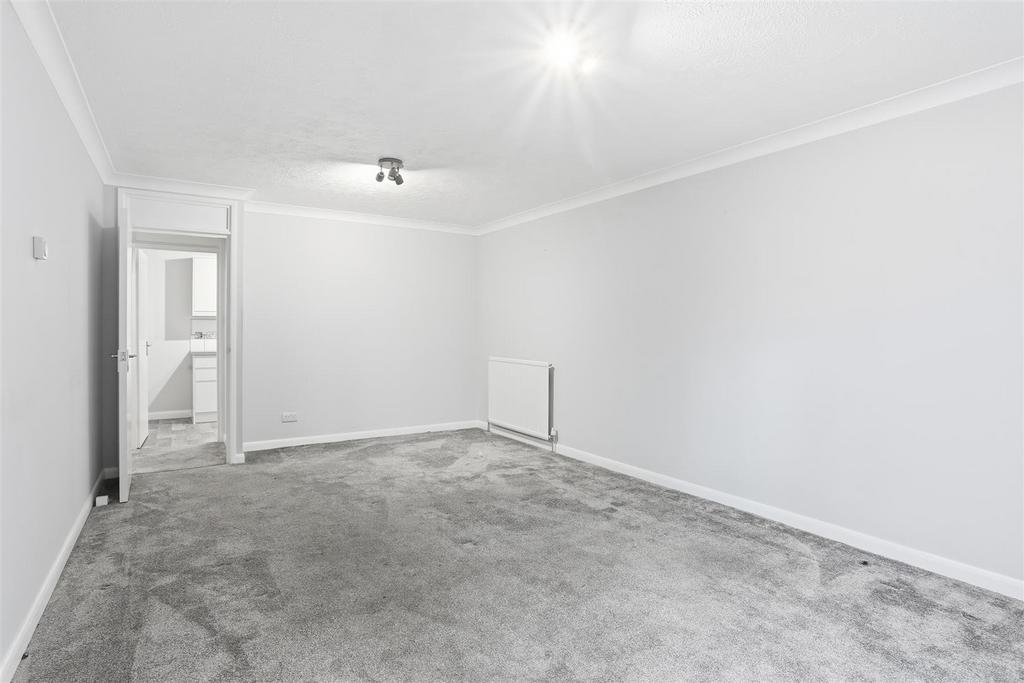 1584407069 - 2 Kempston Court - 7.jpg