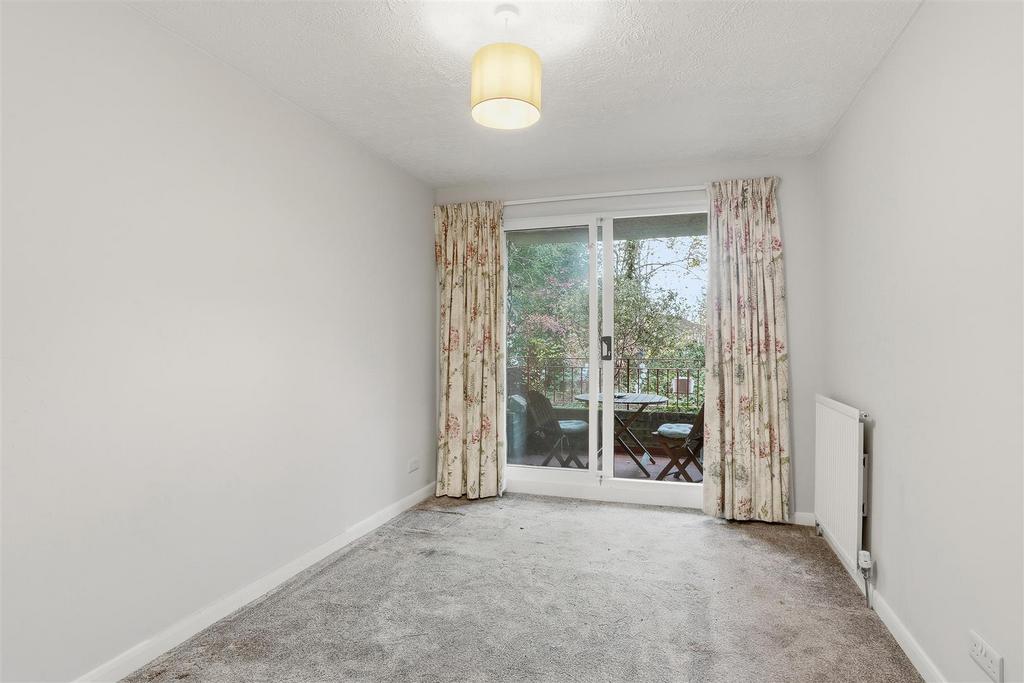 1584407069 - 2 Kempston Court - 11.jpg