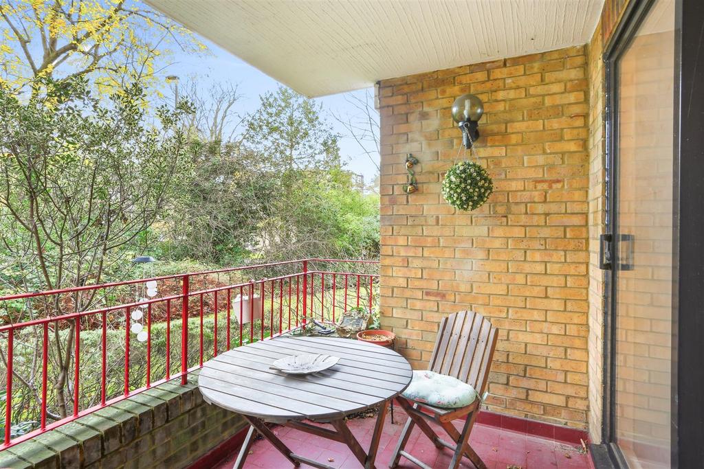 1584407069 - 2 Kempston Court - 5.jpg