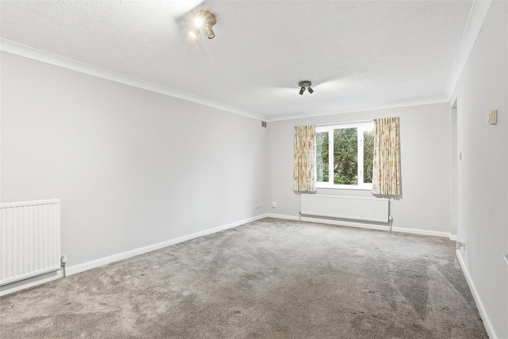 1584407069 - 2 Kempston Court - 6.jpg