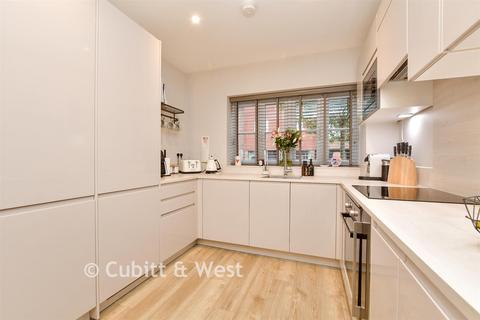 3 bedroom semi-detached house for sale, Dover Road, Tadworth, Surrey