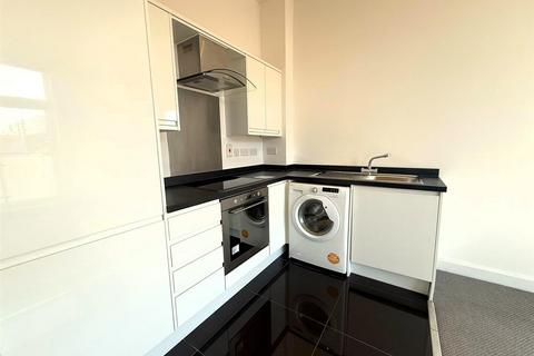 1 bedroom apartment to rent, Knoll Road, Camberley GU15