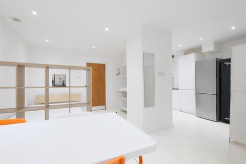 undefined, City View House, Bethnal Green Road, London