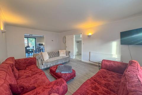 4 bedroom detached house to rent, Fairlawns, Newmarket, CB8