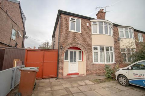 3 bedroom semi-detached house to rent, Westholme Gardens, Nottingham, NG8