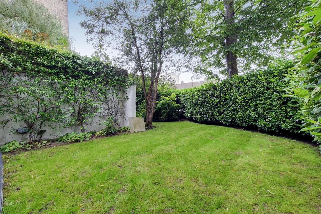 7 Garden-1.jpg