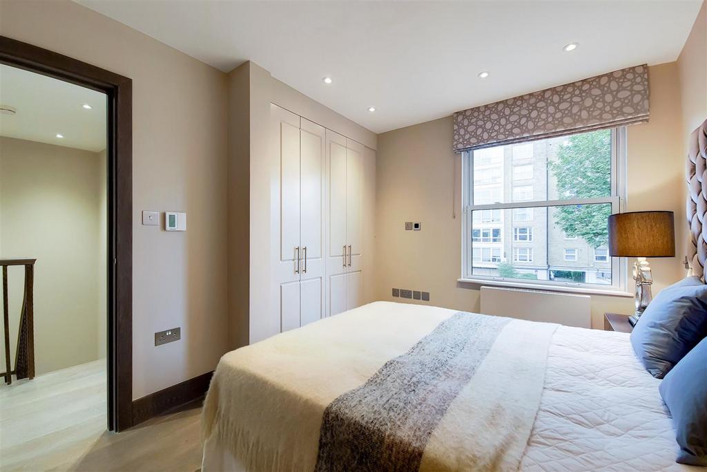 15 Bedroom 4-0.jpg